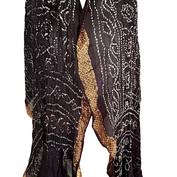 Vintage Y2K Artisan Black Silk Embroidered Drape Shawl Wrap with Gold Trim - Picture 5 of 6